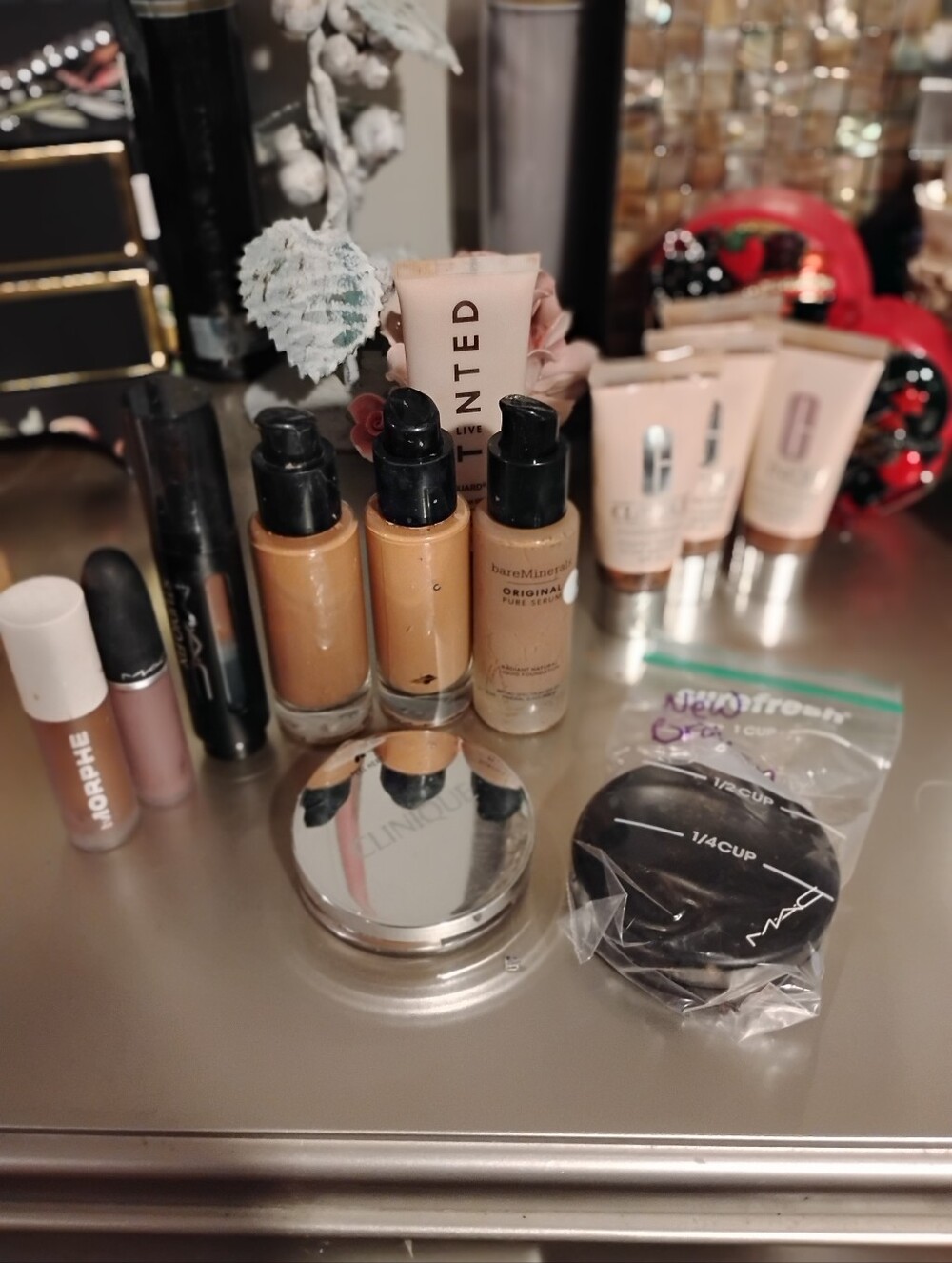 MAC Cosmetics Foundation & Tinted Primer Bundle in Beige-Tan